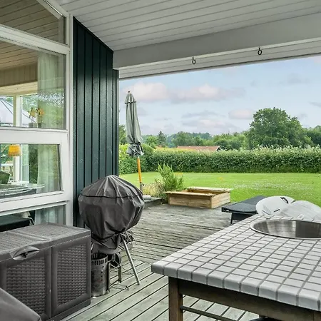 Pet Friendly In Horsens With Wifi Holiday home Sonderby (Midtjylland)